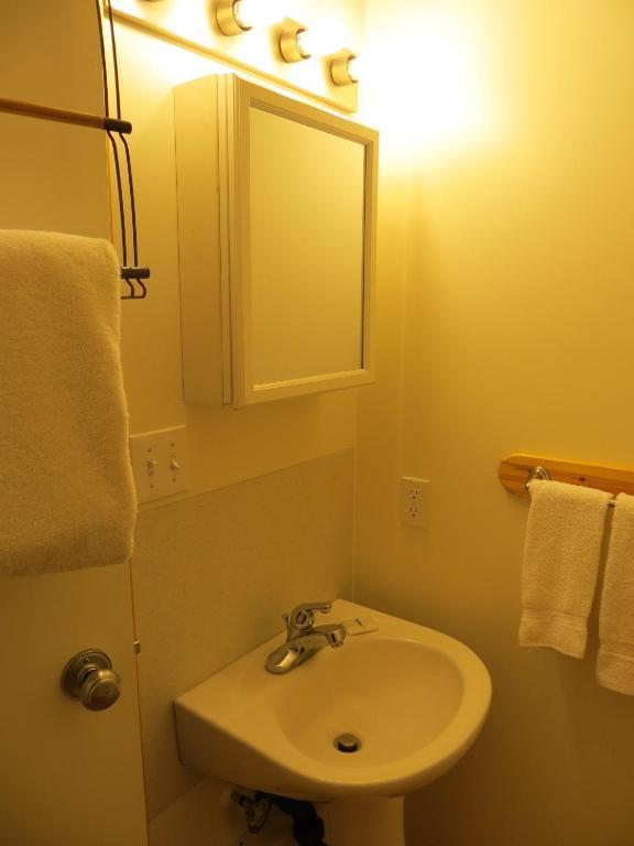 Fort Motel Fort Macleod Zimmer foto