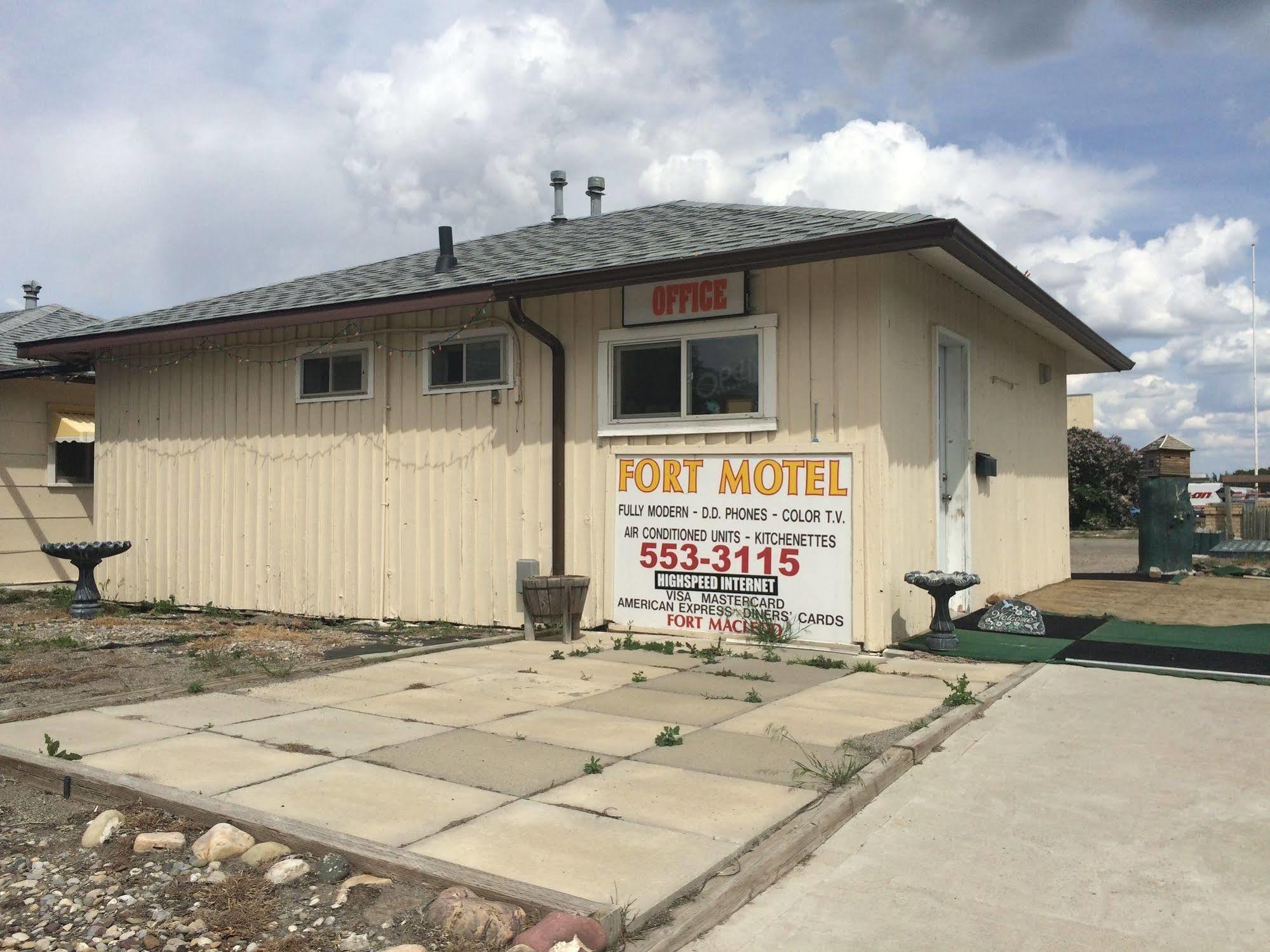 Fort Motel Fort Macleod Exterior foto